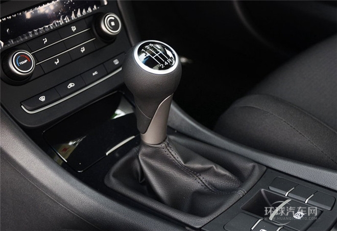 2013款 掀背 1.8L 手動(dòng)舒適版