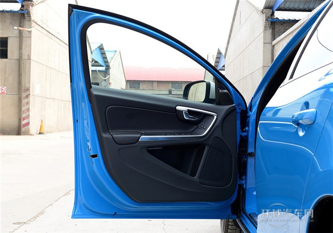 2015款 2.0T T5 智逸個(gè)性運(yùn)動(dòng)版