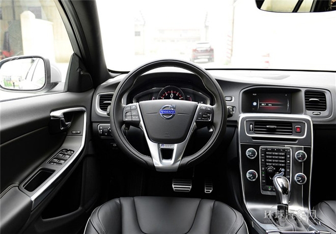 2015款 2.0T T5 智逸個性運動版