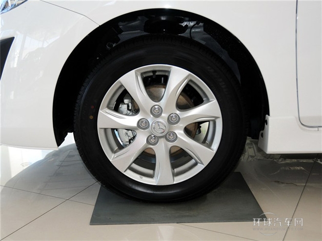 2015款 兩廂 2.0AT運(yùn)動(dòng)型