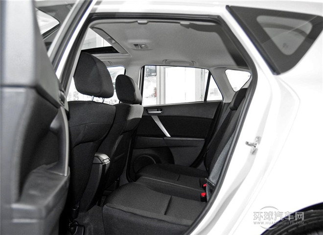 2015款 兩廂 2.0AT運(yùn)動(dòng)型