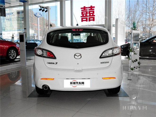 2015款 兩廂 2.0AT運(yùn)動(dòng)型