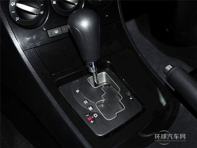 2015款 三廂 2.0AT運動型