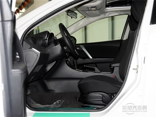 2015款 三廂 2.0AT運動型