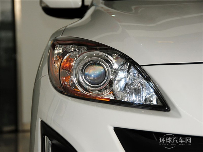 2015款 三廂 2.0AT運(yùn)動(dòng)型