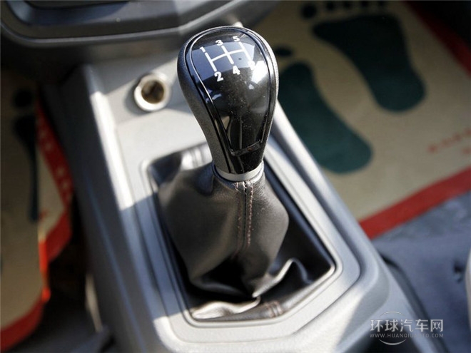 2015款 1.8L 舒適型