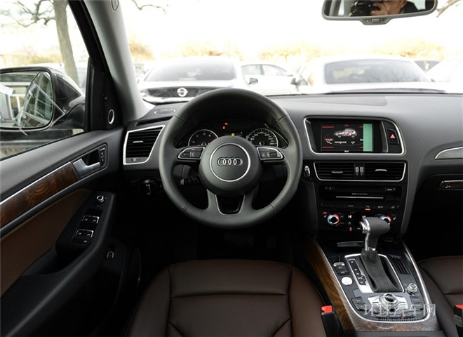 2015款 40 TFSI 舒適型