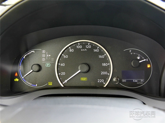 2014款 200h 1.8L 自動 領先版（雙色）