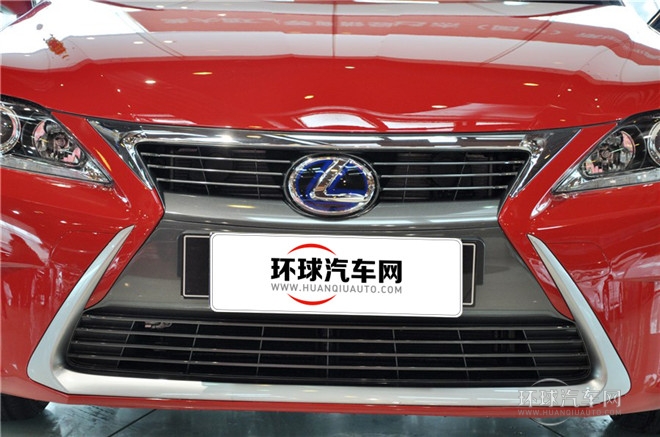 2014款 200h 1.8L 自動 領先版（雙色）