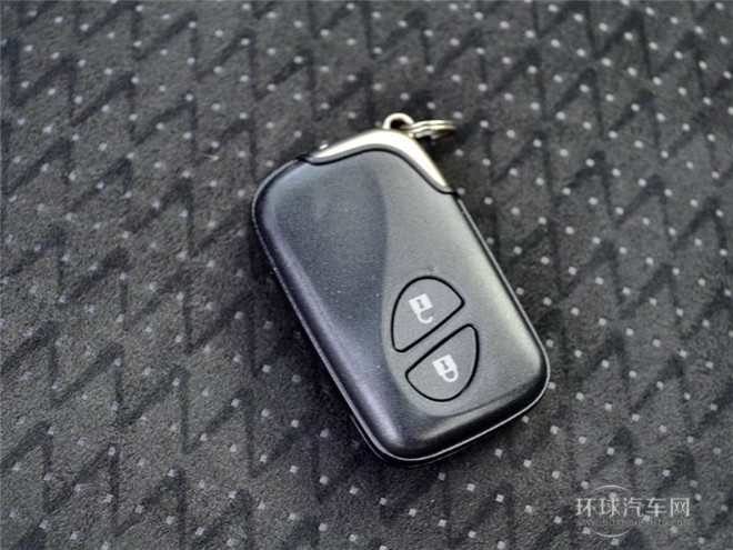 2014款 200h 1.8L 自動 領(lǐng)先版（單色）