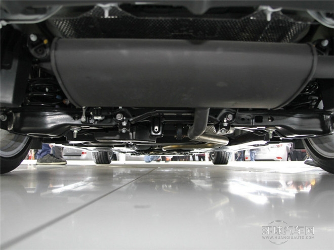 2014款 200h 1.8L 自動 領先版（單色）