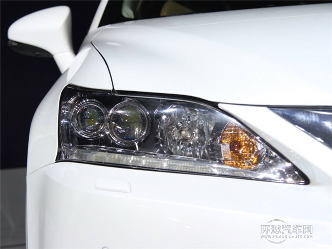 2014款 200h 1.8L 自動 領先版（單色）