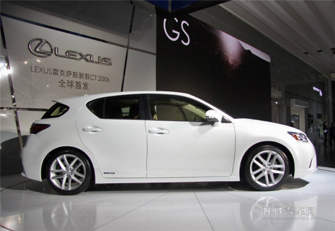 2014款 200h 1.8L 自動 領先版（單色）