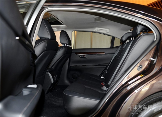 2014款 300h 豪華版