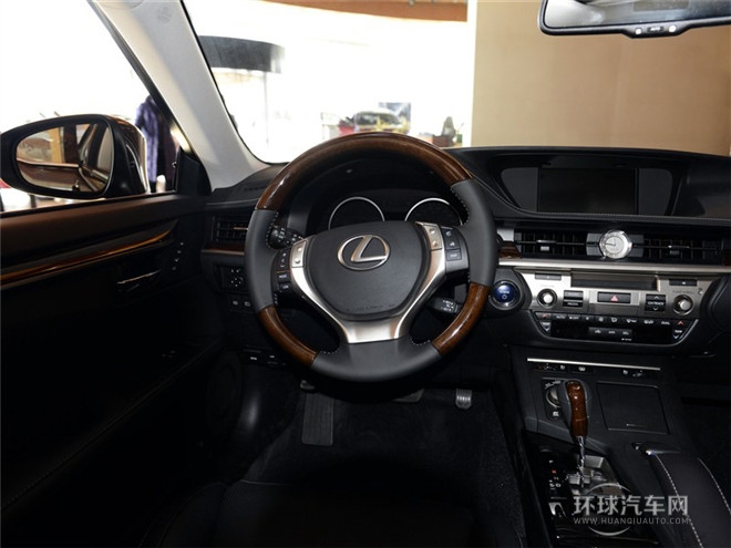 2014款 300h 豪華版