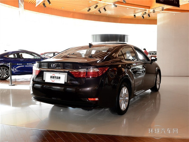 2014款 300h 豪華版