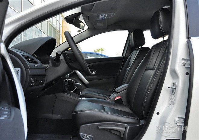 2015款 2.0L 豪華導航版