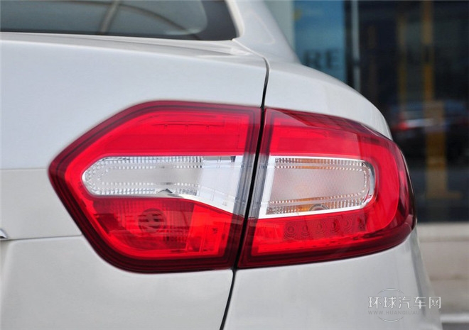 2015款 2.0L 豪華導航版