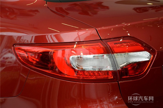 2015款 2.0L 標準版