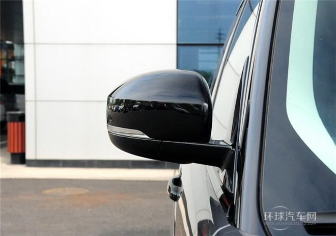 2015款 3.0 V6 黑曜限量版