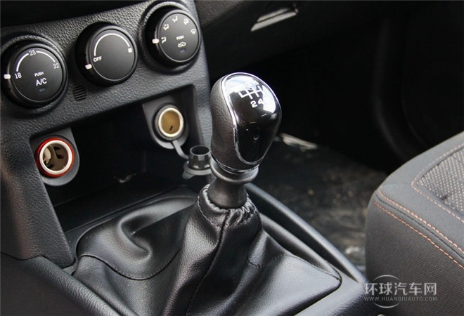 2014款 探索版 2.0T 柴油4X2超豪華型