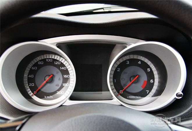 2014款 探索版 2.0T 柴油4X2超豪華型