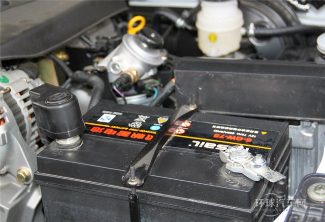 2014款 探索版 2.0T 柴油4X2豪華型