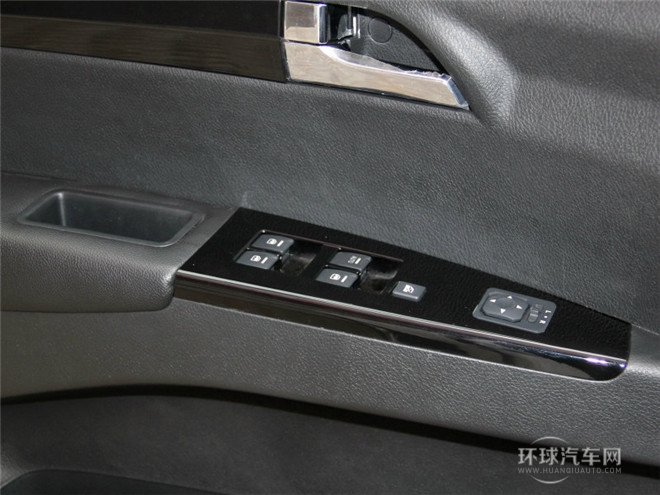 2014款 探索版 2.0T 柴油4X2豪華型