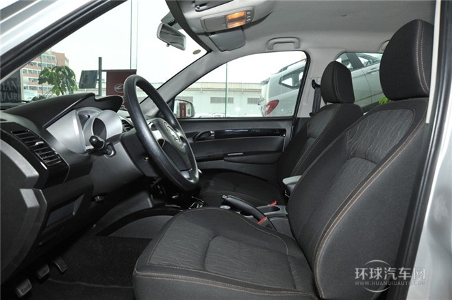 2014款 探索版 2.0T 柴油4X4超豪華型