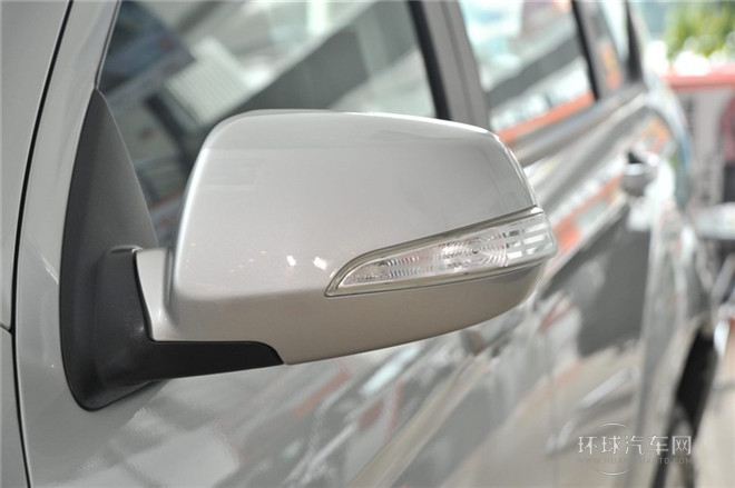 2014款 探索版 2.0T 柴油4X4超豪華型