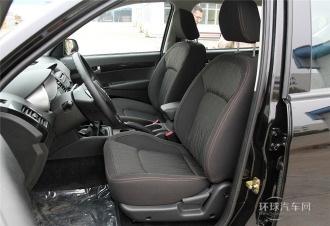 2014款 探索版 2.0T 汽油4x2豪華型