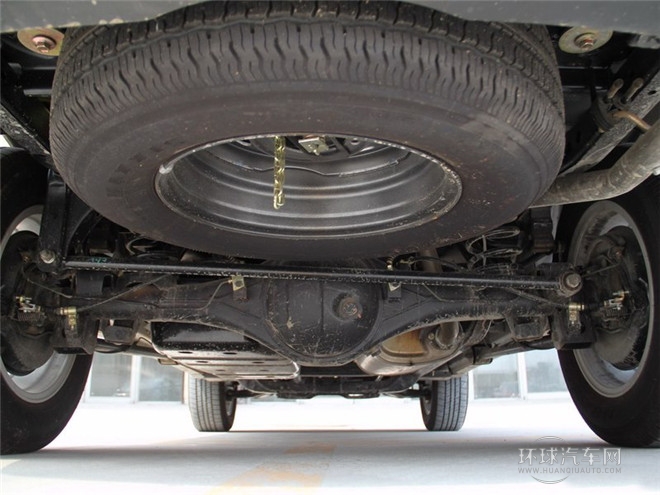 2014款 探索版 2.0T 汽油4x4豪華型