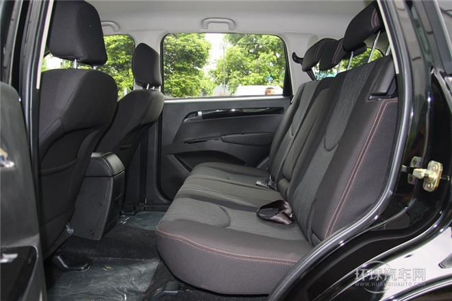 2014款 探索版 2.4L 汽油4X4豪華型