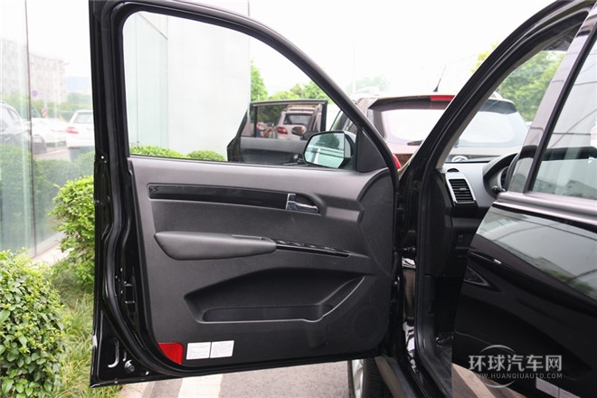 2014款 探索版 2.4L 汽油4X4豪華型