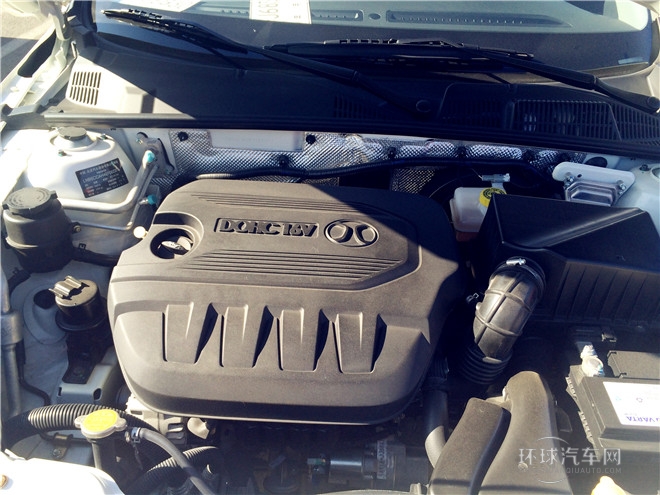 2015款 1.5L 手動(dòng)舒適超值導(dǎo)航版