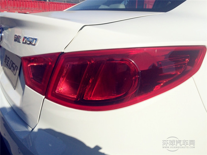 2015款 1.5L 手動舒適超值導航版