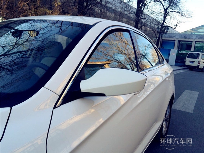 2015款 1.5L 手動舒適超值導航版