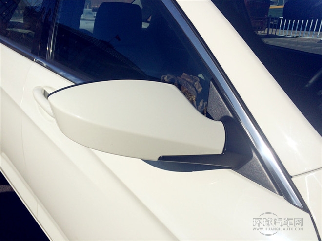 2015款 1.5L 手動舒適超值導(dǎo)航版