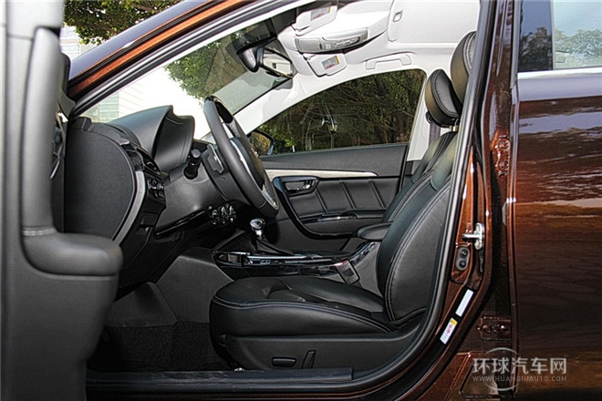 2015款 1.8T 自動精英型