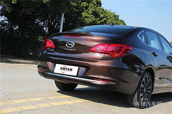 2015款 1.8T 自動精英型