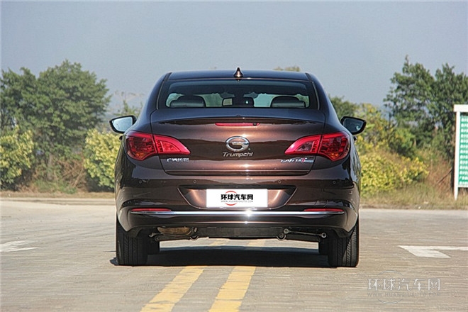 2015款 1.8T 自動精英型