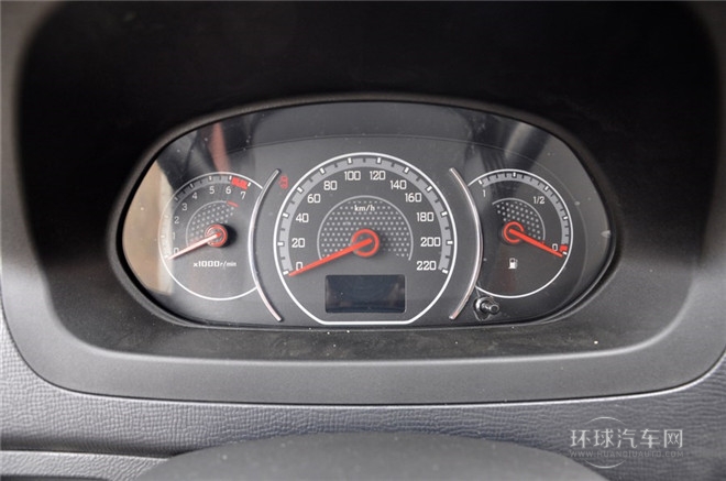 2015款 1.5L 舒適型