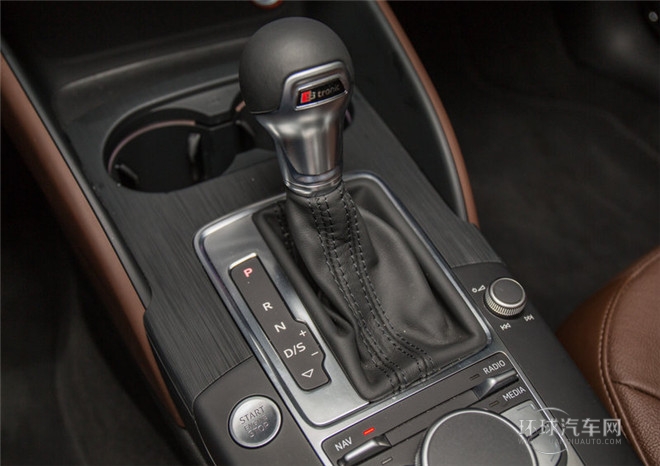 2015款 Limousine 40 TFSI 自動豪華型