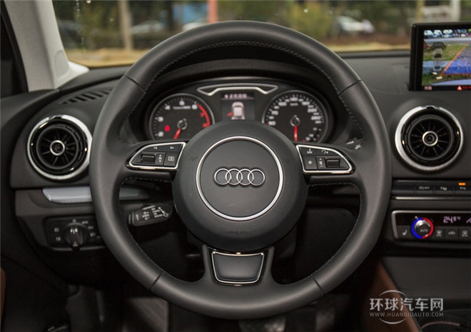 2015款 Limousine 40 TFSI 自動豪華型