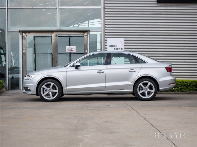 2015款 Limousine 40 TFSI 自動舒適型