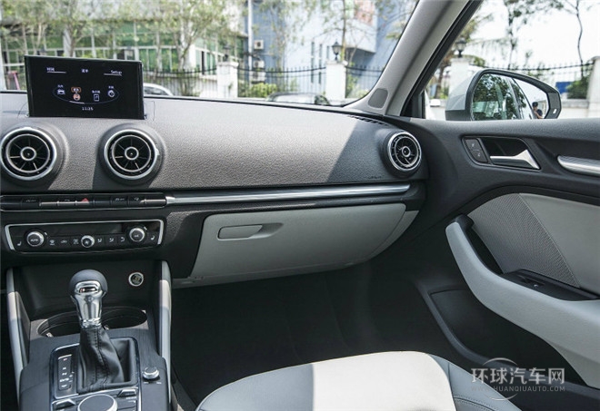 2015款 Sportback 40 TFSI 自動豪華型