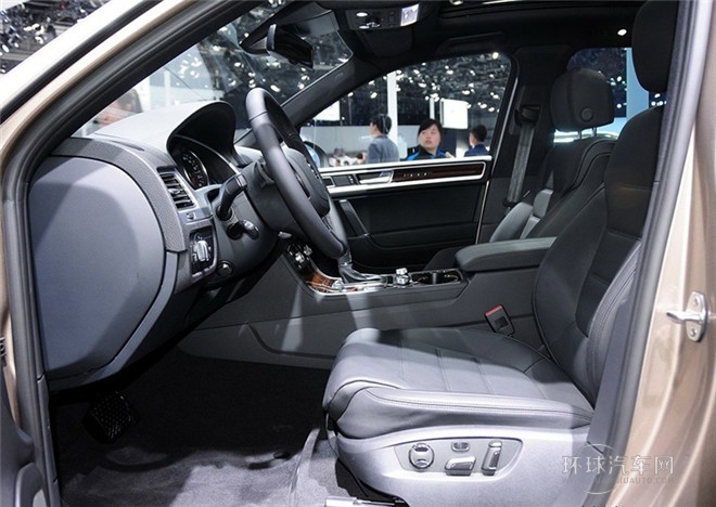 2015款 3.0TSI V6 耀銳限量版