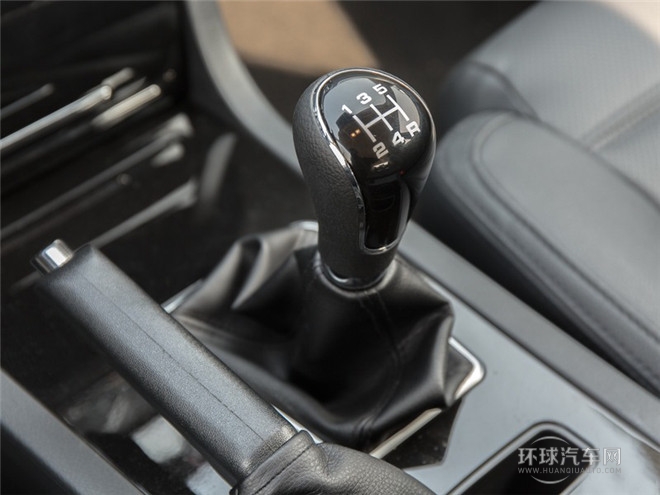 2015款 1.8L 手動(dòng)精英型