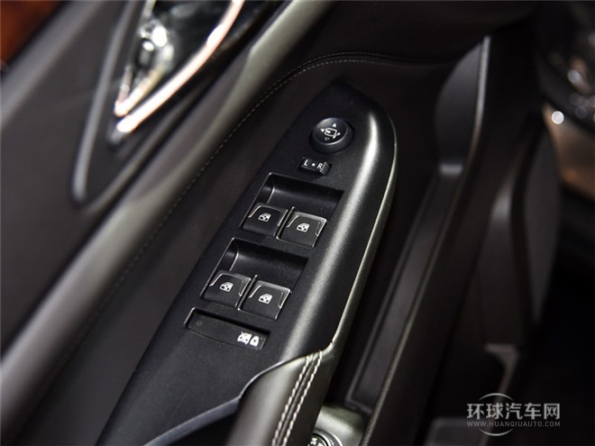 2015款 3.0L 領先型