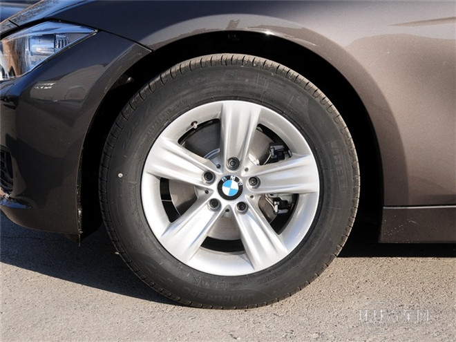 2015款 320i 領(lǐng)先型